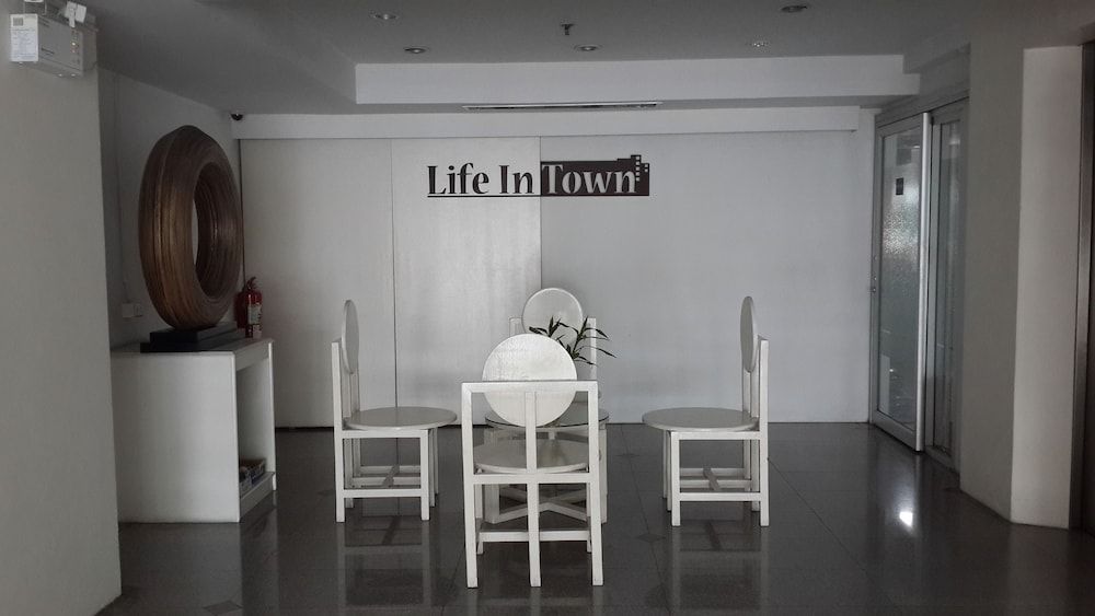 undefined Life In Town Chiangmai 9