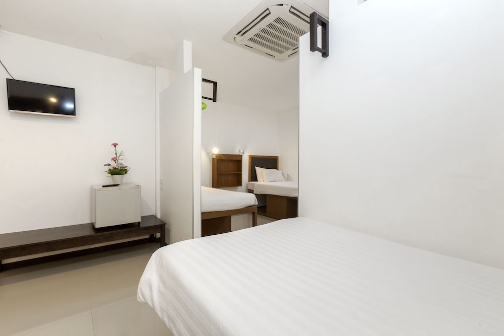 The Lantern Hostel and SPA Deluxe Suite (6 Adults) 4