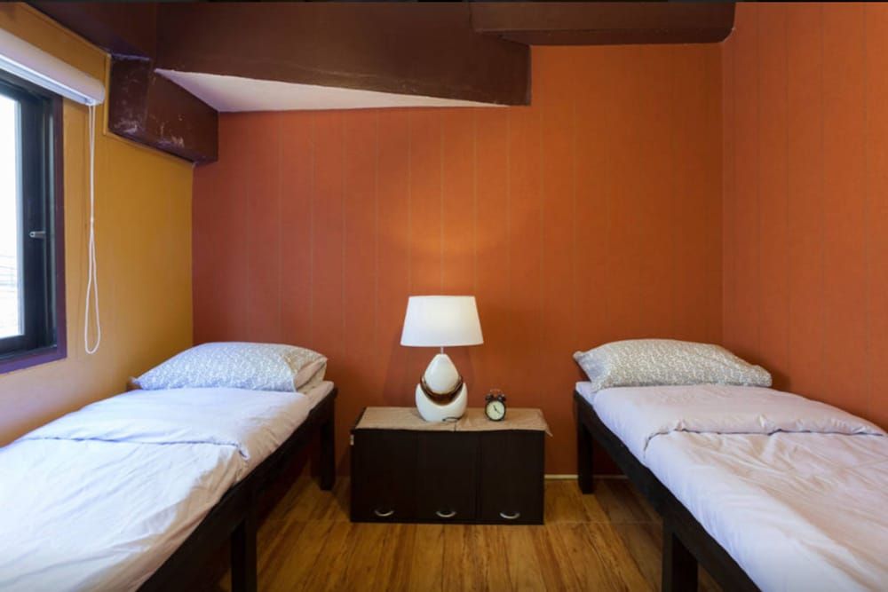 Buri Hotel and Hostel Twin Room 3