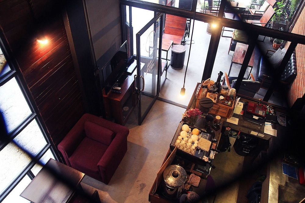 undefined Buri Hotel and Hostel 8