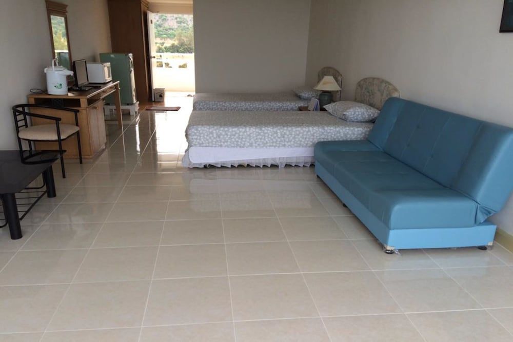 Milford Paradise - No.200 Basic Studio 6