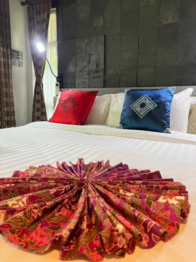 Bangtao Beach Chalet Superior Modern Bungalow 5