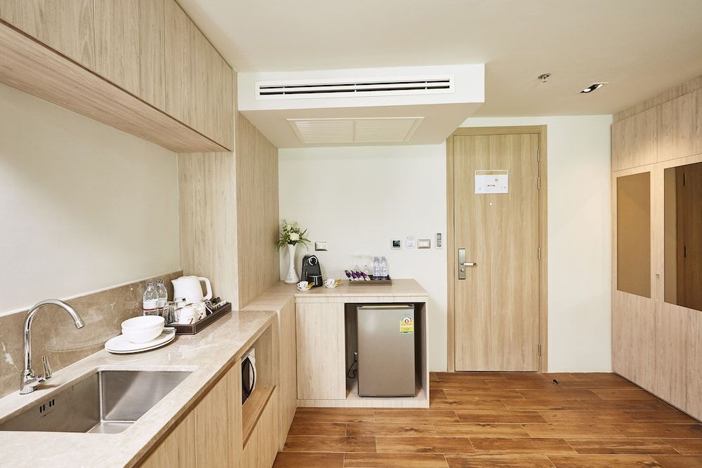 Zand Morada Pattaya Grand Deluxe Pantry 6