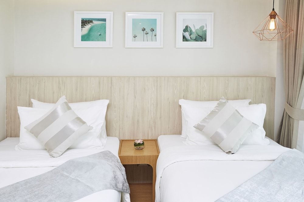 Zand Morada Pattaya Grand Deluxe Pantry