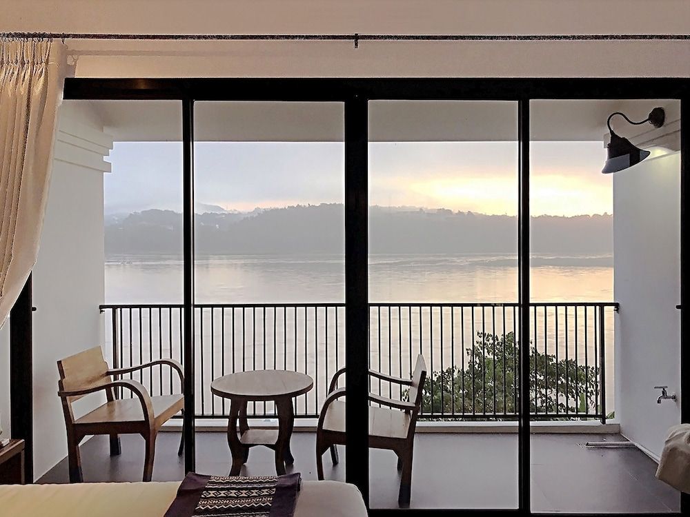 Fortune Riverview Hotel Chiang Khong Deluxe Double or Twin Room, River View 6