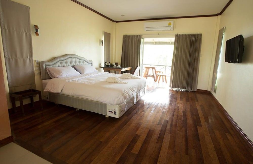 Be Fine Sabuy Hotel & Resort Deluxe Villa, Garden View 2