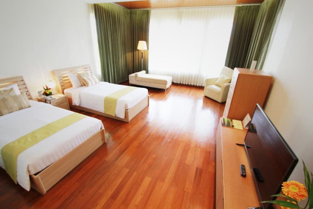 Hotel Grand Executive Suite Twin Bed