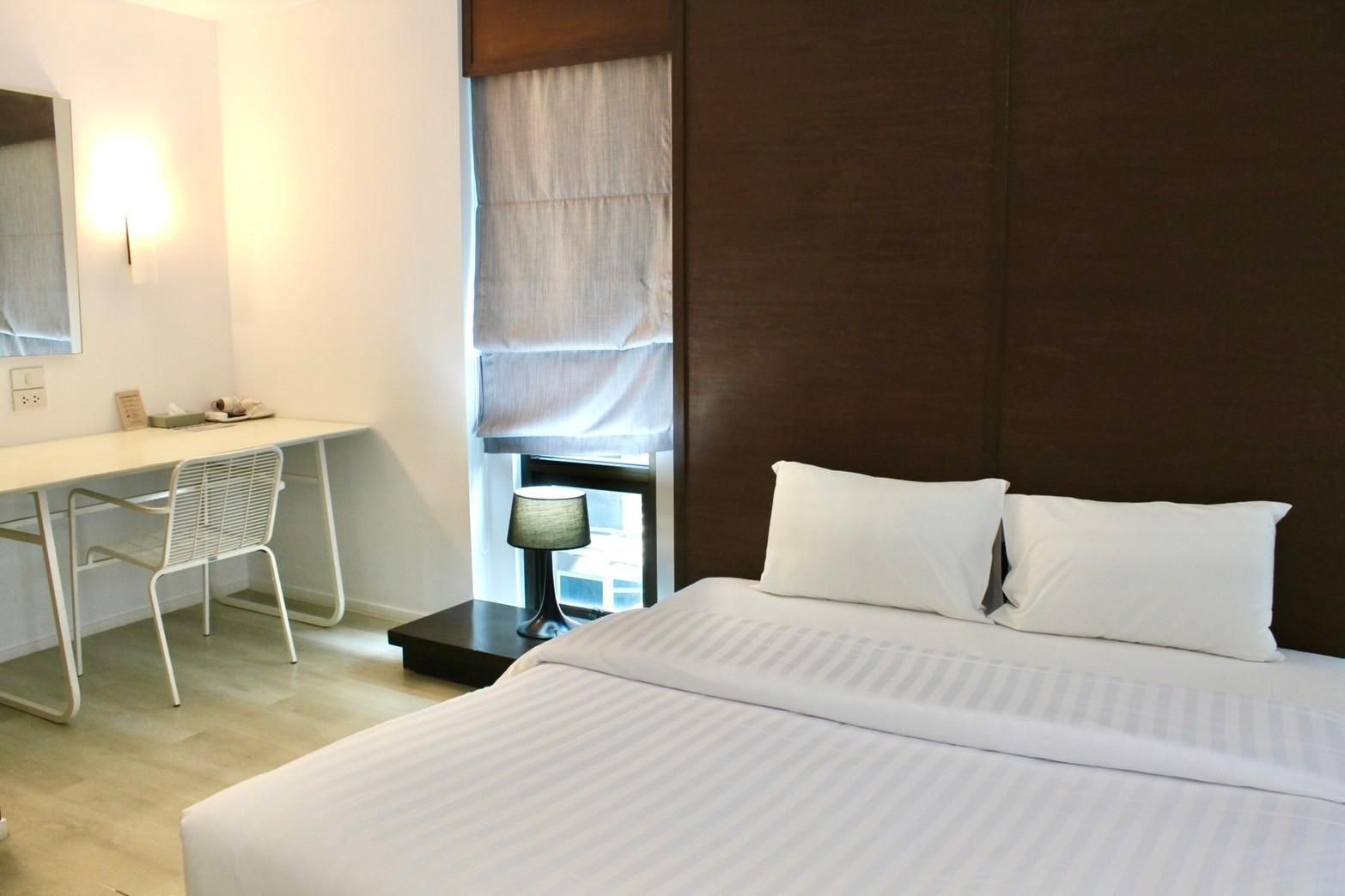 Deluxe Corner (The Cove)