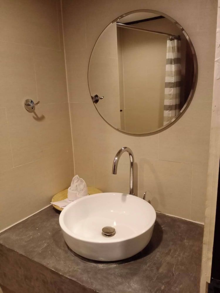 Let's Hyde Pattaya Resort & Villas Standard ROH Garden 8