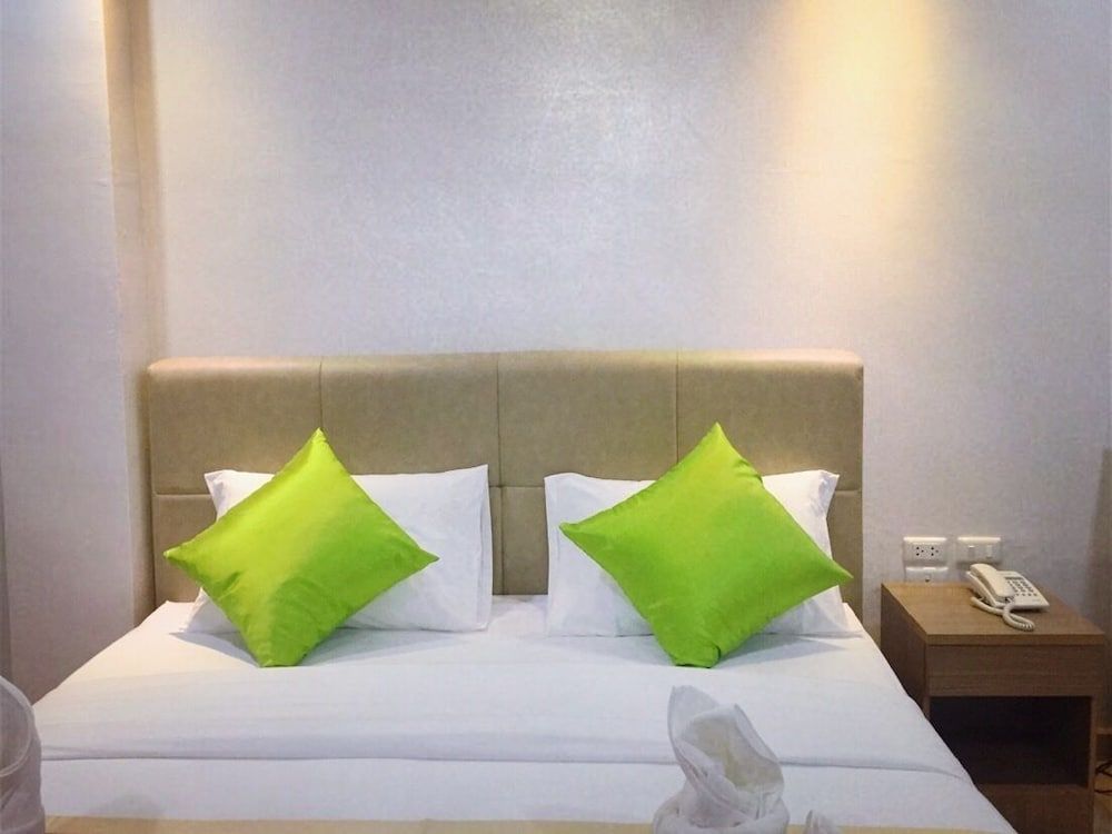 Boone Place Superior Double Room 5