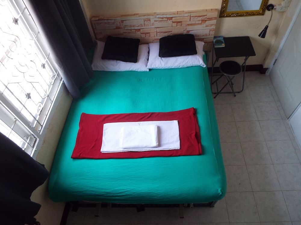 undefined Hostel 24 8