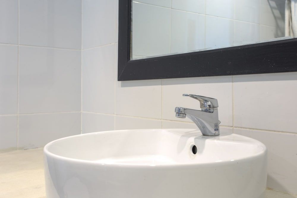 Get Zleep Premium Budget Hotel Standard Loft (Twin Bed) 14