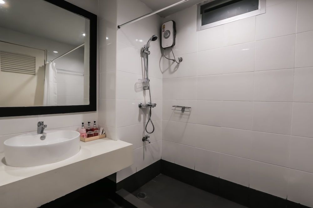 undefined Get Zleep Premium Budget Hotel 9