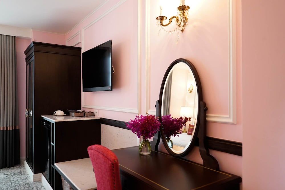 undefined Sara's Hotel 6