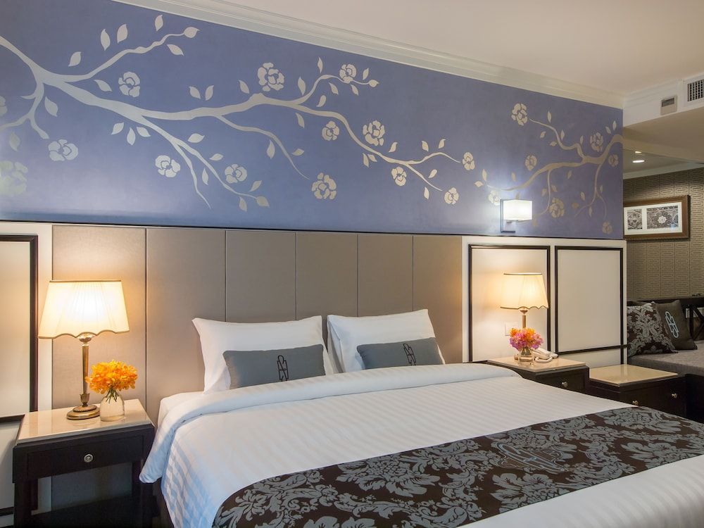 undefined Sara's Hotel 10