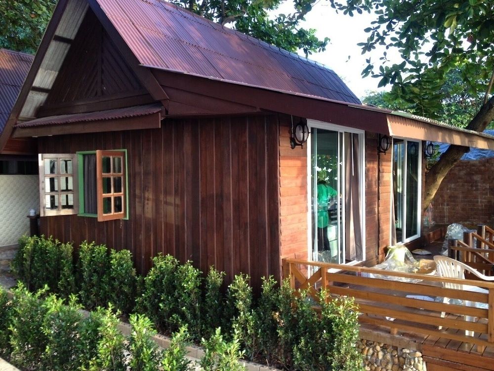 undefined Apple Beachfront Resort 7