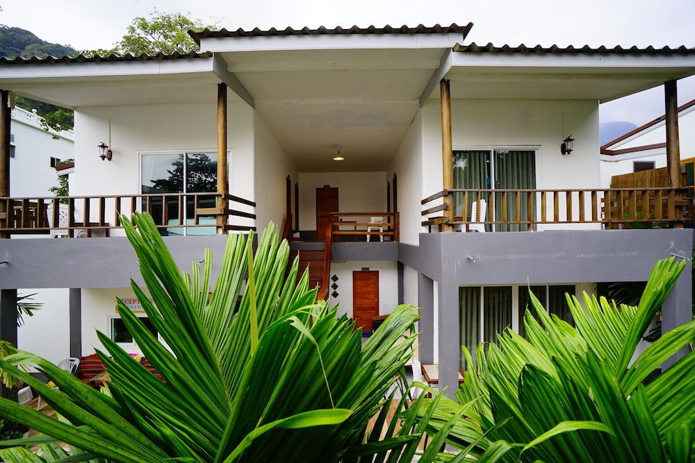 undefined Apple Beachfront Resort 6