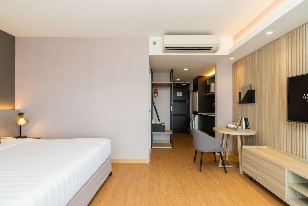 Aster Hotel and Residence New Deluxe Room 2
