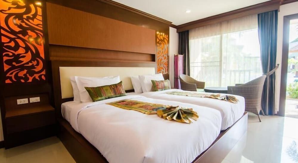 Chivatara Resort & Spa Bang Tao Beach Superior Twin Room, Pool View 4