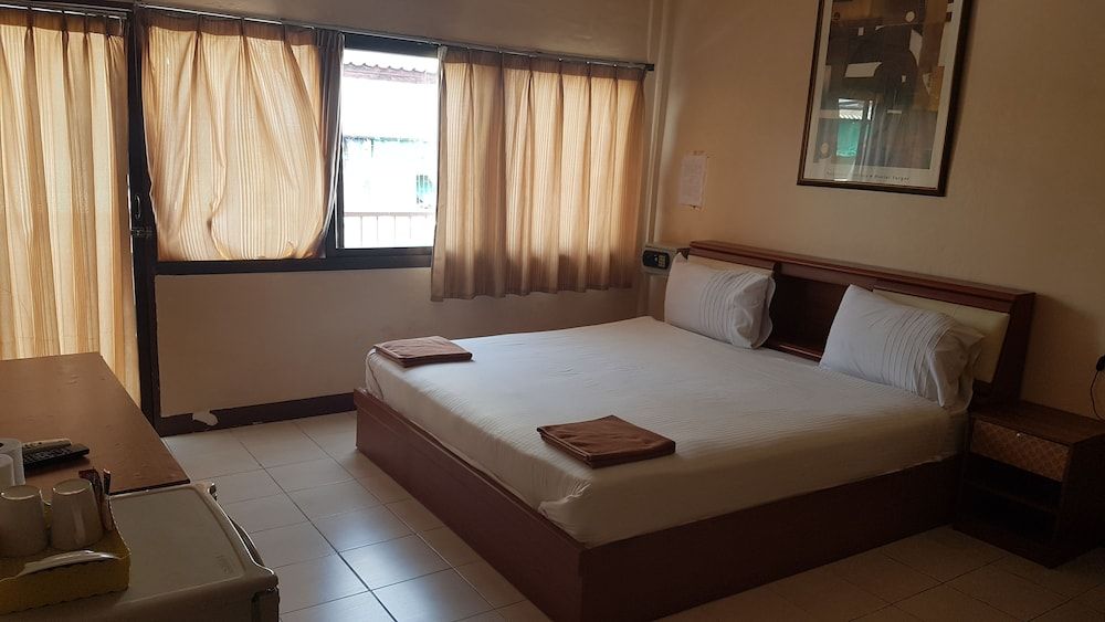 undefined Sandman hotel and Sports bar 2