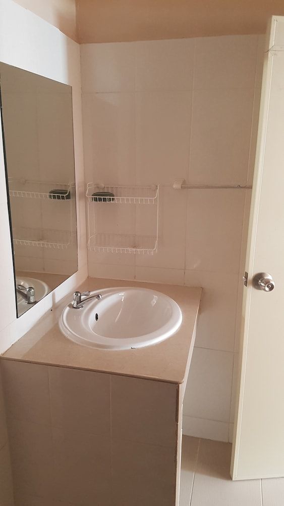 Sandman hotel and Sports bar Deluxe Room 3