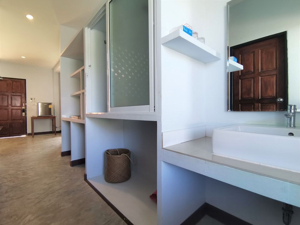 Lanta For Rest Boutique Deluxe Family Bungalow Garden View 11