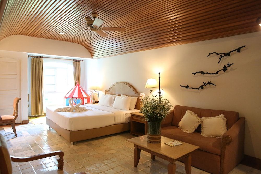 undefined Palm Springs Hotel 7