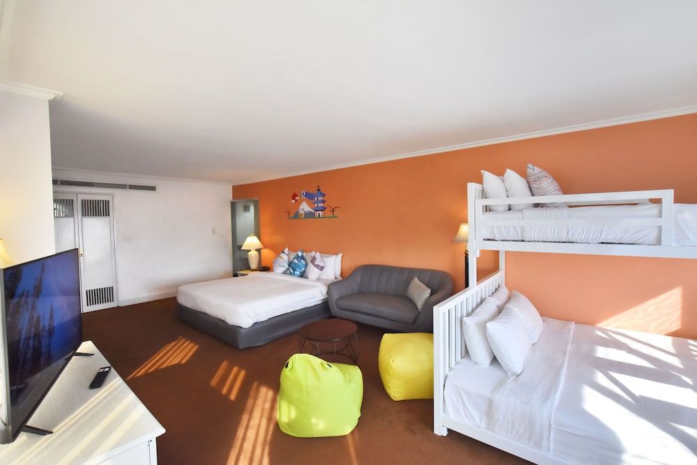 Junior Club Suite Room