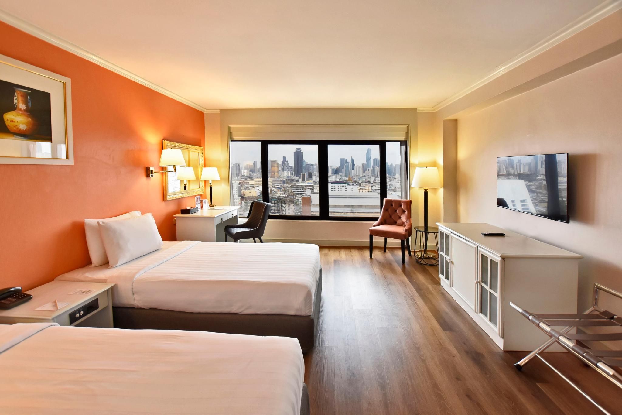 Deluxe River View Twin Room