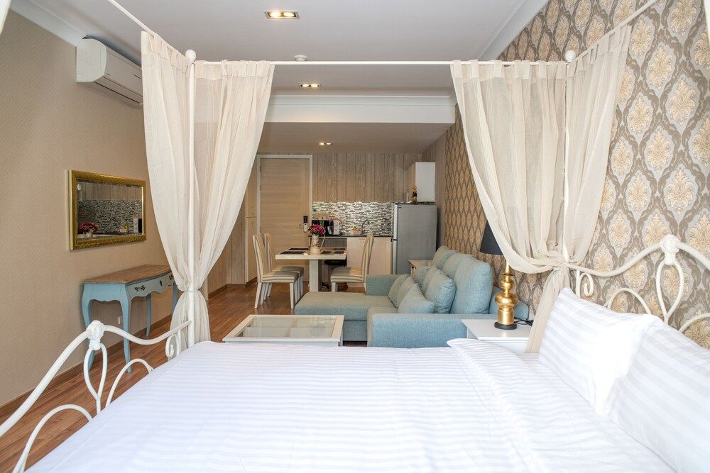 2 Bedroom 2 Bathroom - B109