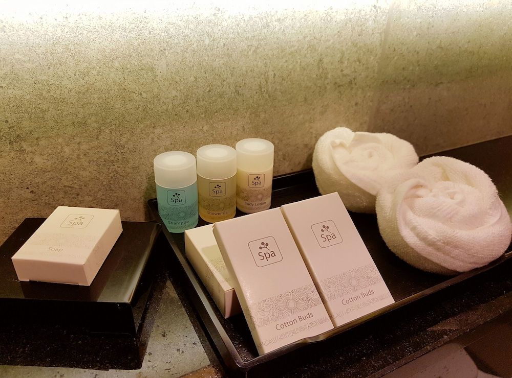 Bathroom amenities