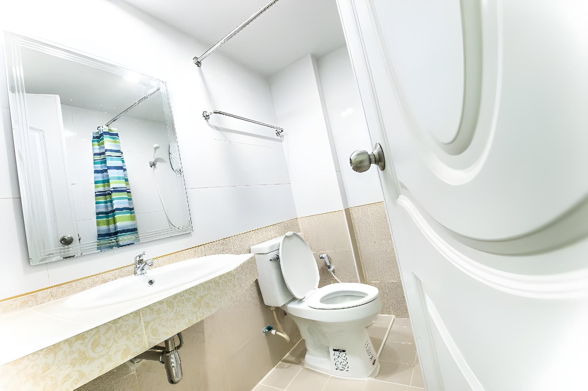 undefined Don Muang Hotel 10