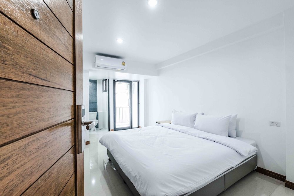 undefined Don Muang Hotel 2