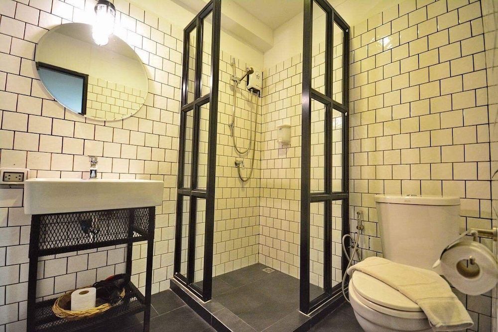 STrips the Poshtel - Hostel Private Double Deluxe 4