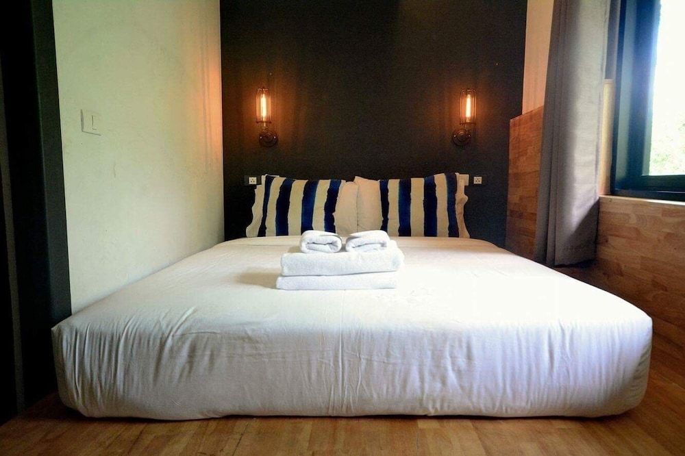 STrips the Poshtel - Hostel Private Double Deluxe 2