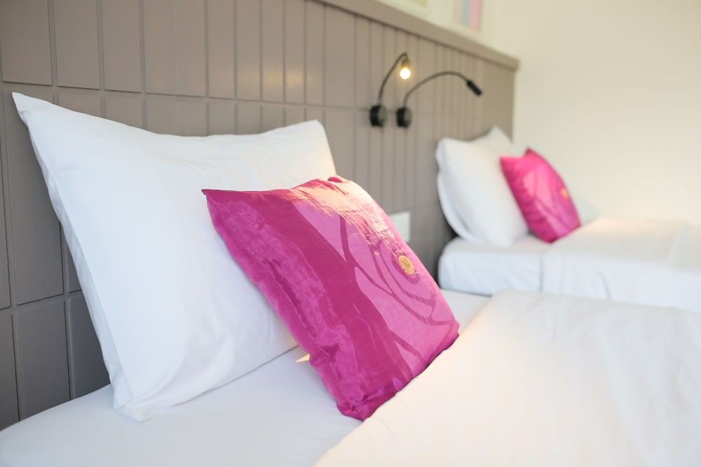 Deluxe Twin Room with Balcony