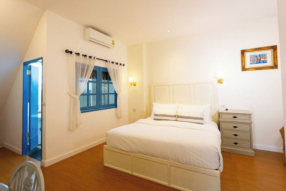Signature Quadruple Room, 2 Bedrooms, Balcony, City View