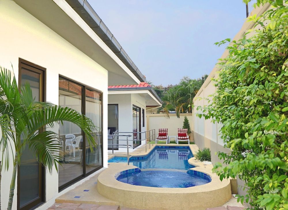 undefined Avoca Pool Villas 3