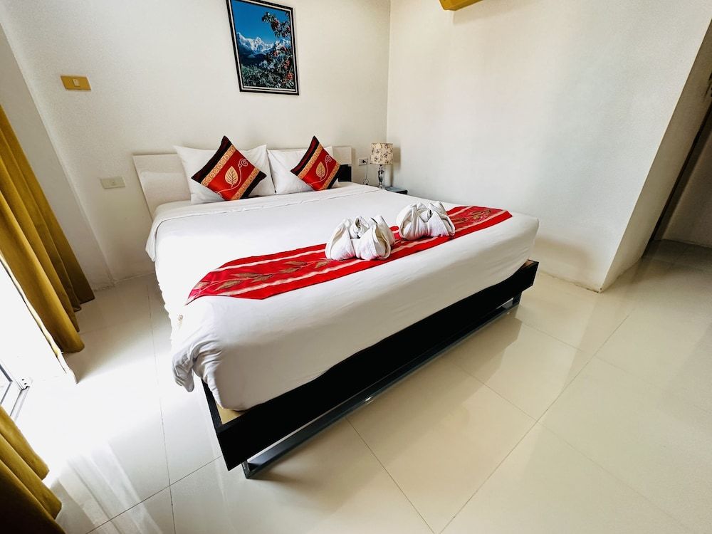 Swiss House Superior Room with Balcony 17