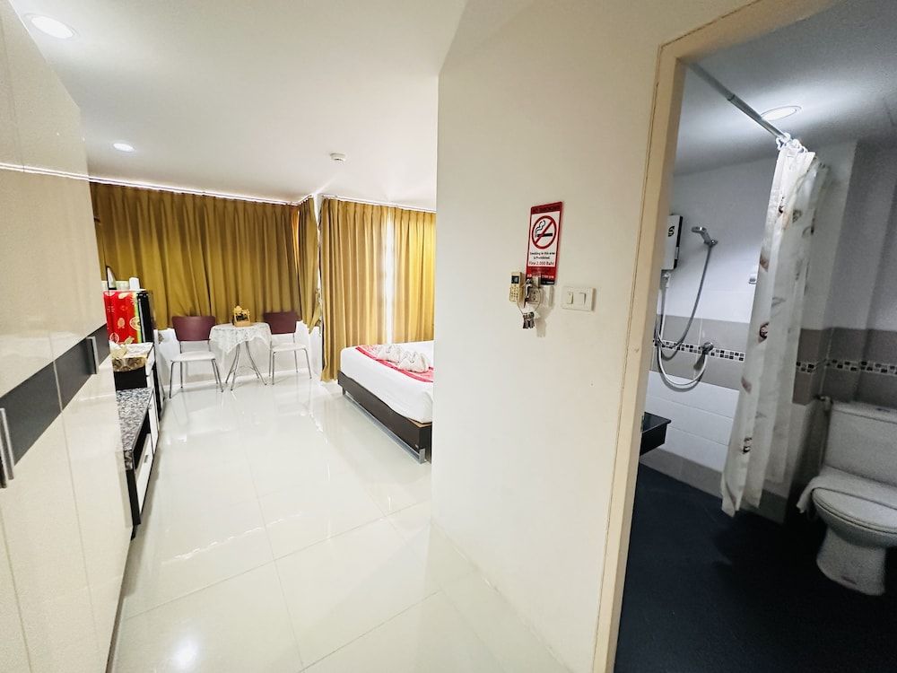 Swiss House Superior Room with Balcony 28