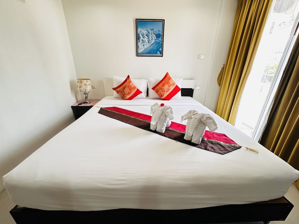 Swiss House Superior Room with Balcony 20