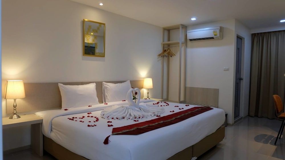 undefined Baron Residence Bangkok