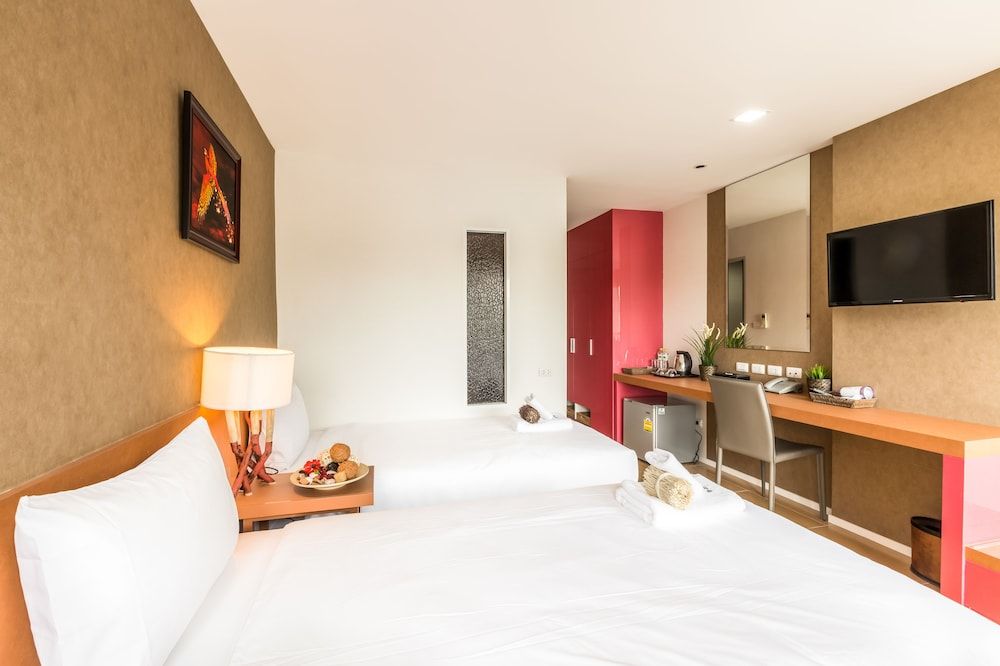 undefined Baron Residence Bangkok 2