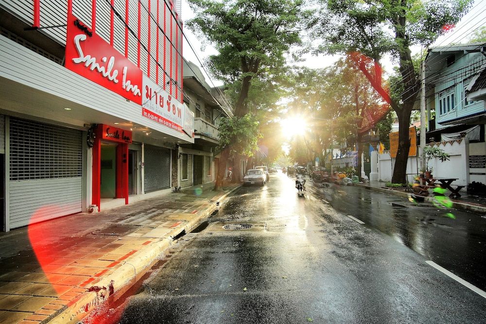 undefined Smile Inn 2