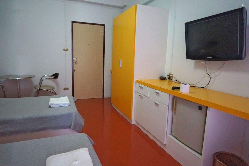 Deluxe, Double or 1 Twin, City View, Balcony