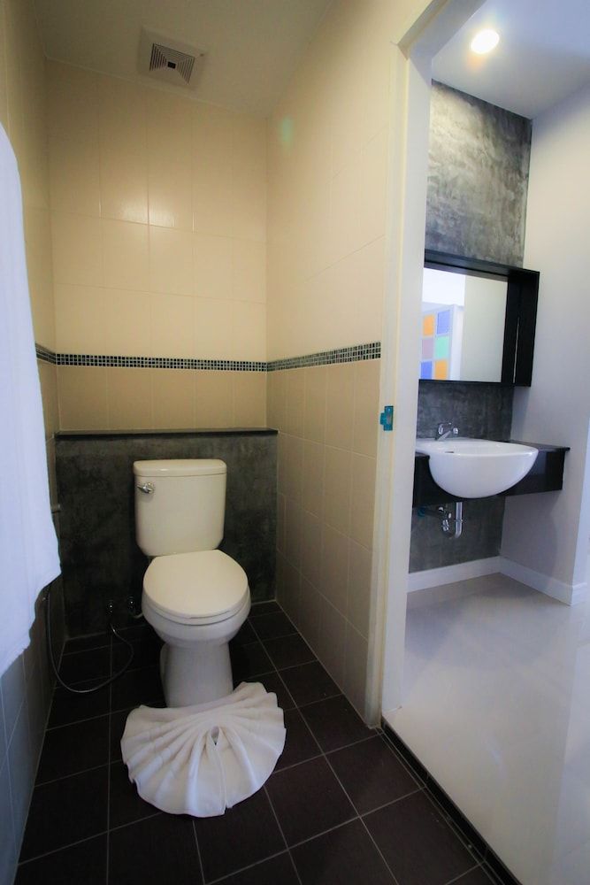 Vipa House Phuket Family Room 12