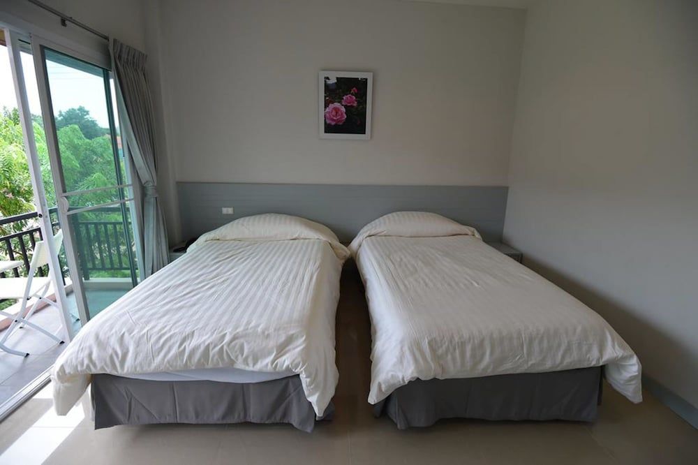 undefined Rose Villa Resort 10
