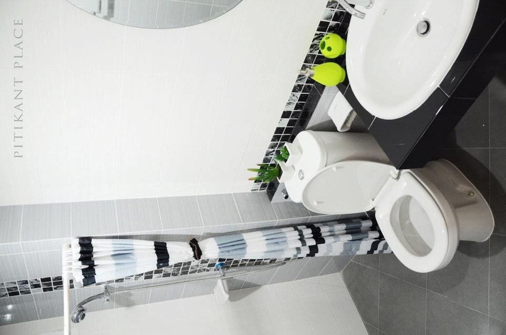 Pitikant Place Deluxe Room 25