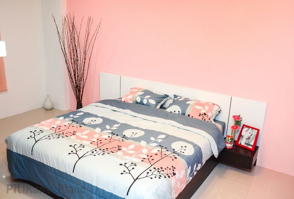 Pitikant Place Deluxe Room 21