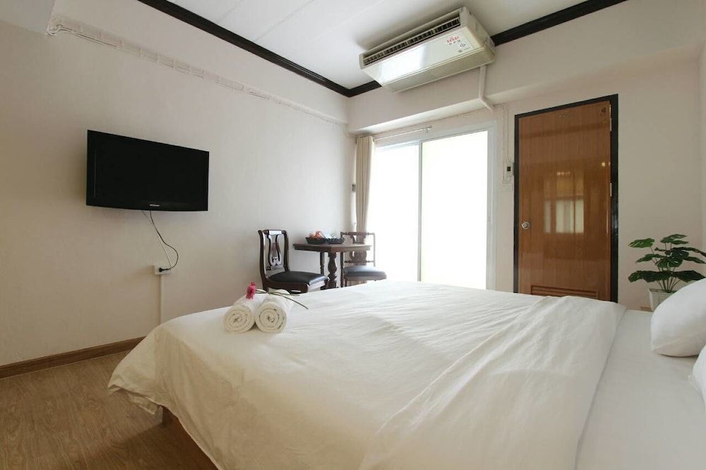 undefined Beerapan Hotel 10